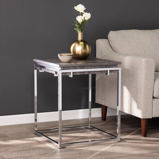 Two-tone, high shine side table Image 1