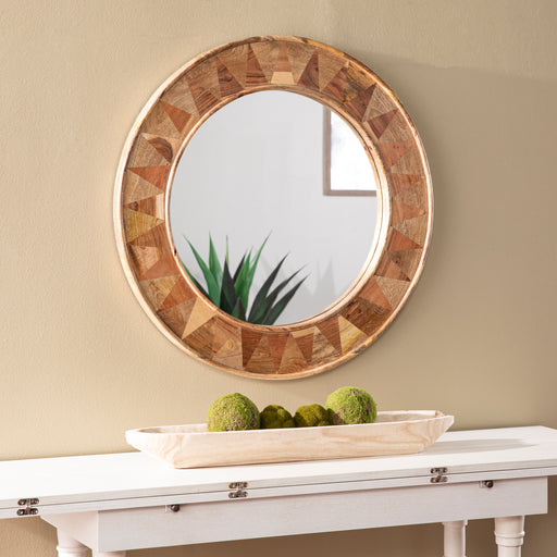 Round mirror w/ decorative frame Image 1
